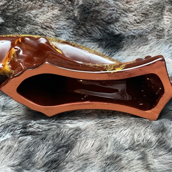 Blue Mountain Pottery Dolphin Brown
Large 16 Inch Vintage Glazed Pottery - Picture 8 of 16